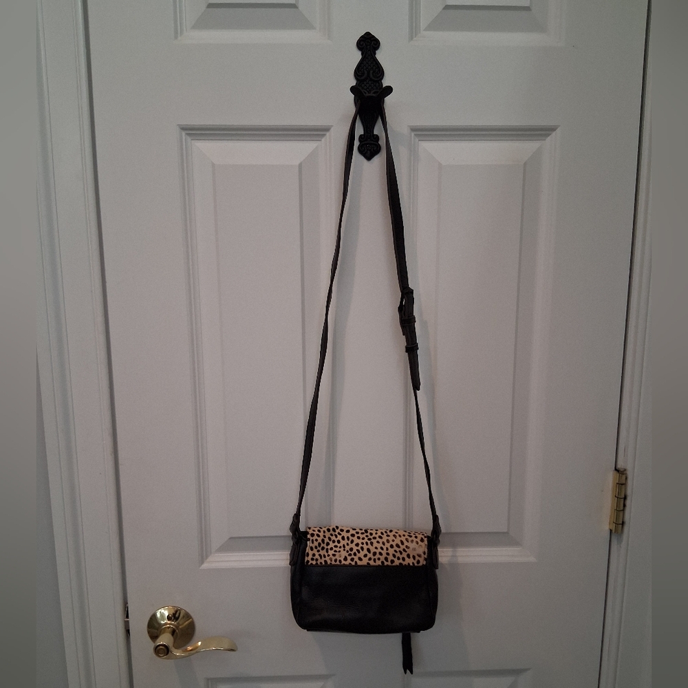 Aimee Kestenberg Leopard Print Crossbody Bag - Picture 2 of 12